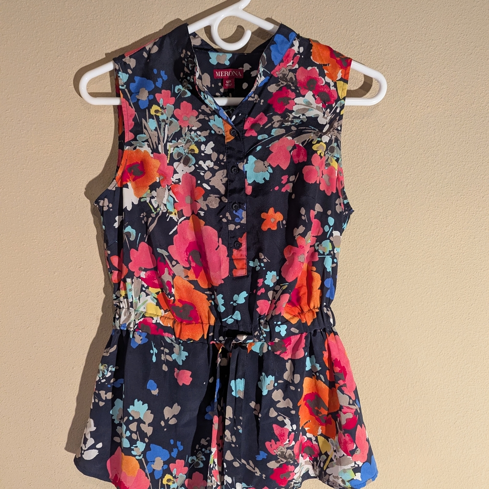 Merona Black and Red Sleeveless Blouse with Mandarin Collar and Tie Front